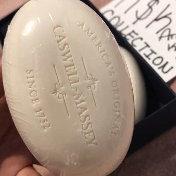 CASWELL - MASSEY - Picture 3 of 6